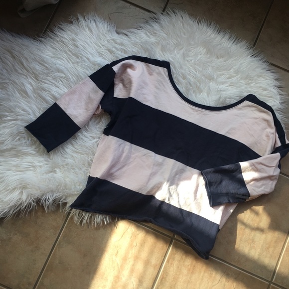 Forever 21 Sweaters - Forever 21 scoop back sweater